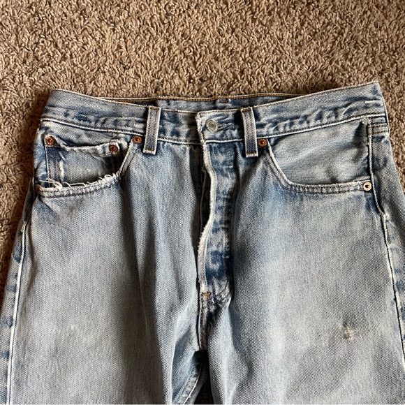 Levi's 501xx Jeans Size 32x36 Distressed Blue Denim Button Fly Light Wash USA - Picture 2 of 16